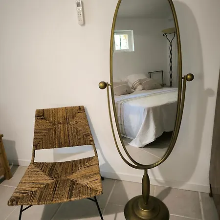 公寓 Havre Champetre En De 尼姆