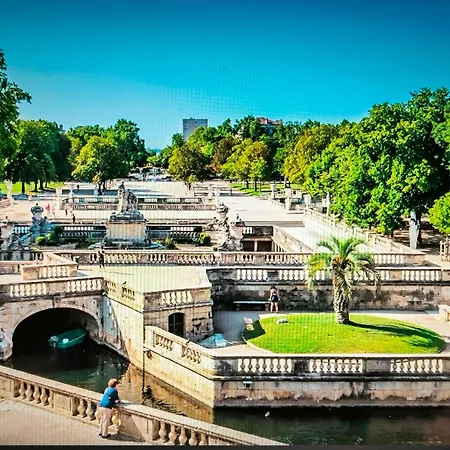 Havre Champetre En De Nîmes