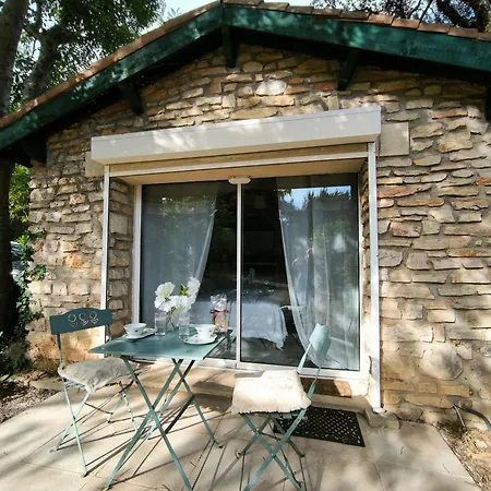 Havre Champetre En De * Nimes