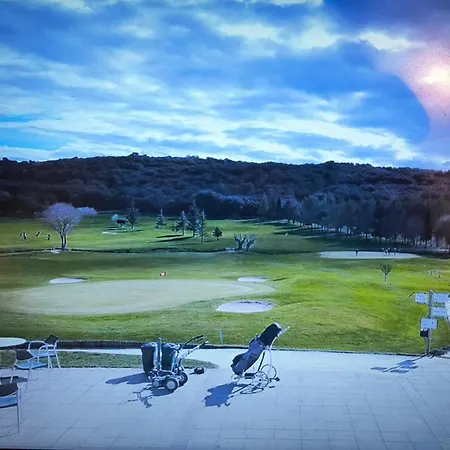 Havre Champetre En De * Nimes