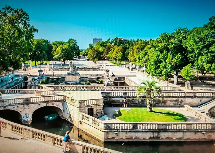 Havre Champêtre En De Nîmes